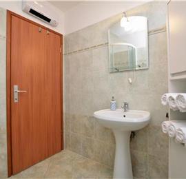 3 bedroom villa with pool near Poreč, sleeps 6